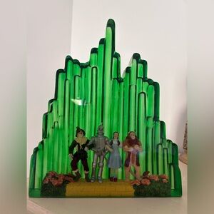 Collectible Westland Wizard of Oz Emerald City Figurine Display
